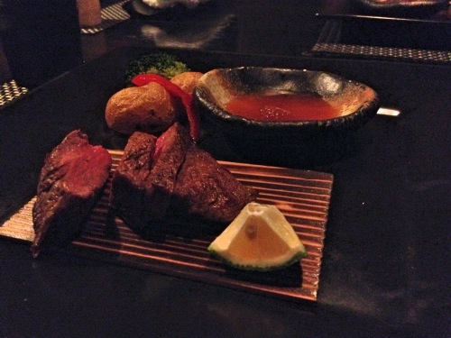 ニンジャアカサカのステーキ