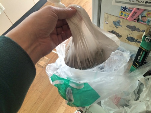 生ゴミ処理袋を普通ゴミに入れみた
