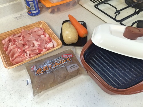 電子レンジ調理器で煮物を作った