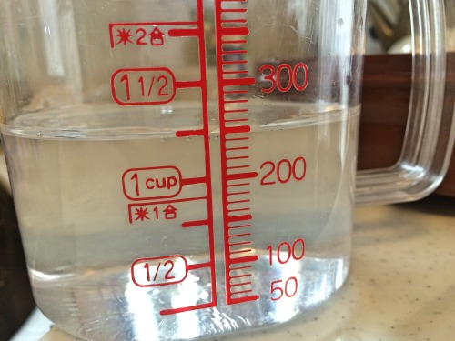 電子レンジ調理器でゆで卵は250mlの水を使う