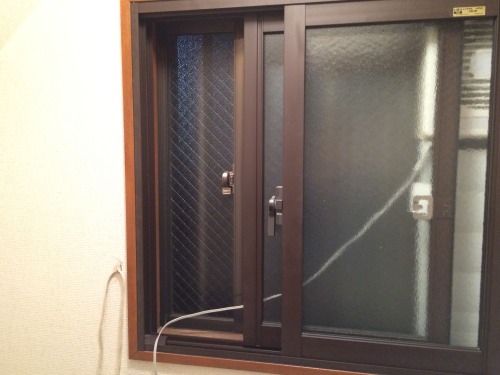 トイレの窓を二重サッシにしてトイレを暖かくする
