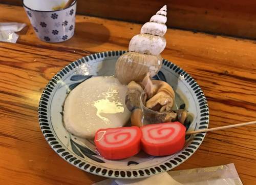 金沢おでん「ばい貝」と「赤巻き」