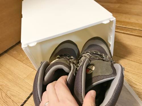 ショートブーツや登山靴も入るシューズケース
