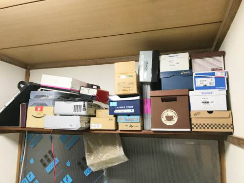 休日しか履かない靴は２階の棚に収納